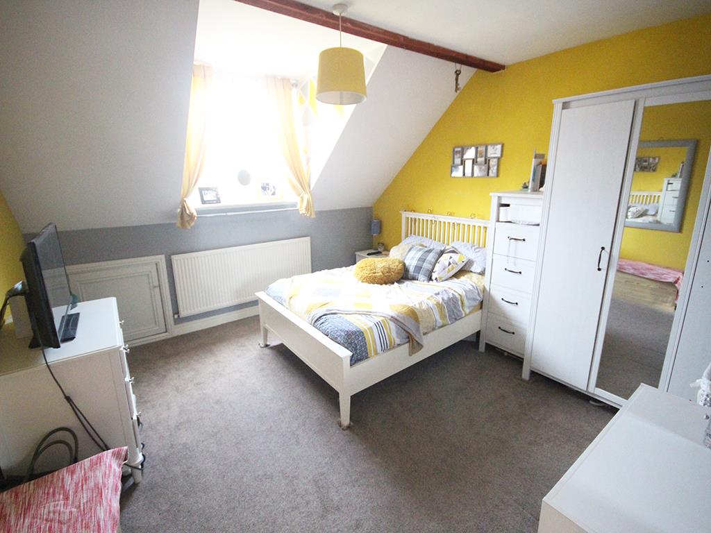 4 bedroom detached house For Sale in Earby - IMG_2558.jpg